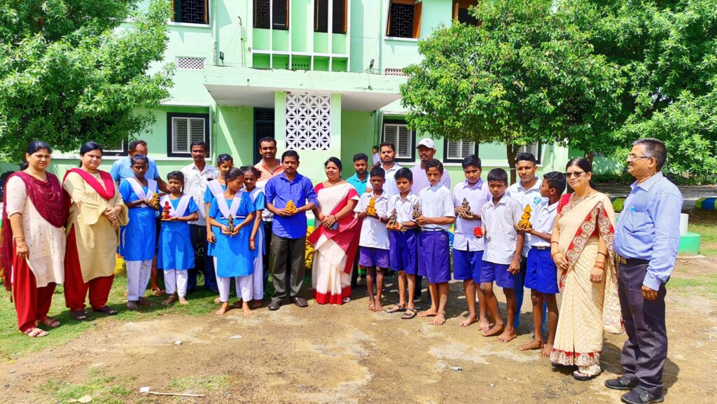 Student Awareness Initiative Promoting Eco-Friendly Idols